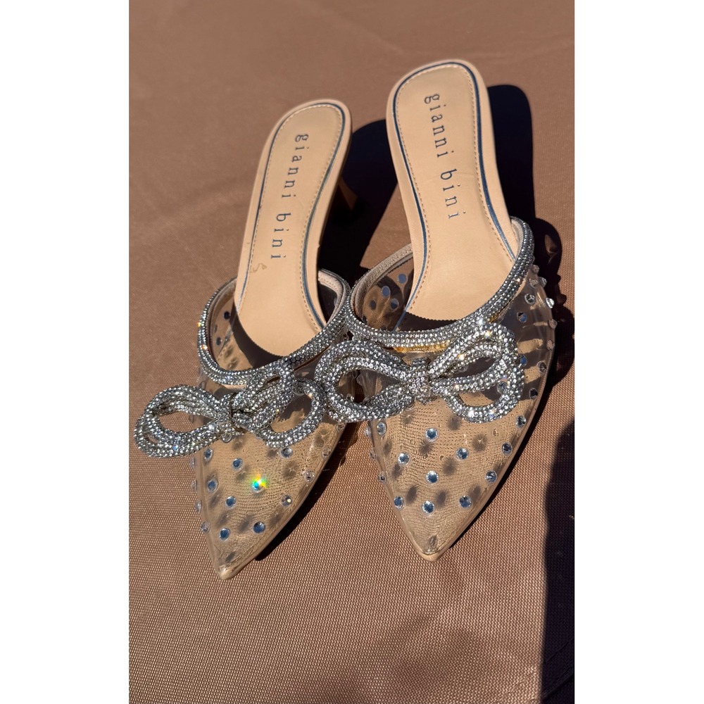 NWT Gianni Bini Clear Rhinestone Studded Bow Pointed Toe Kitten Heel Mules Sz 8 - Picture 2 of 9